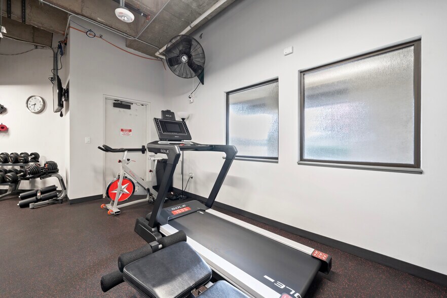 More Photos Of 7620 Guadalupe St, Austin Office For Lease