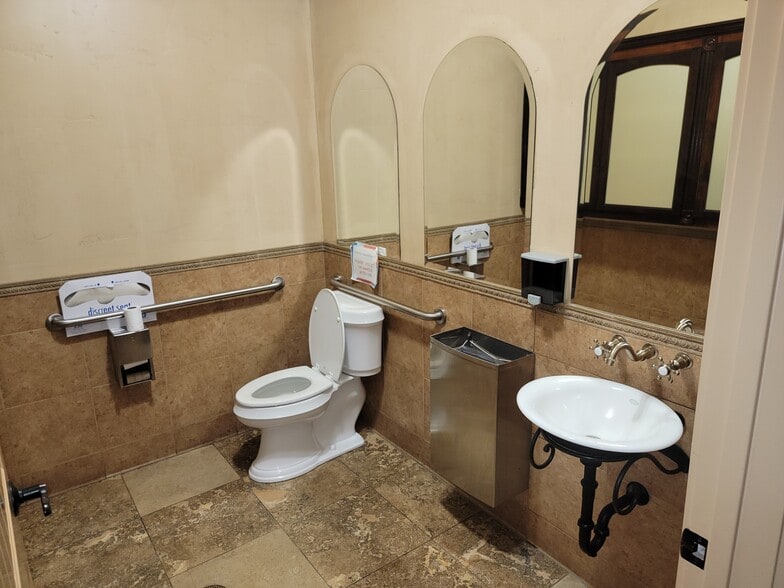 More Photos Of 7500 Arroyo Cir, Gilroy Light Distribution For Sale