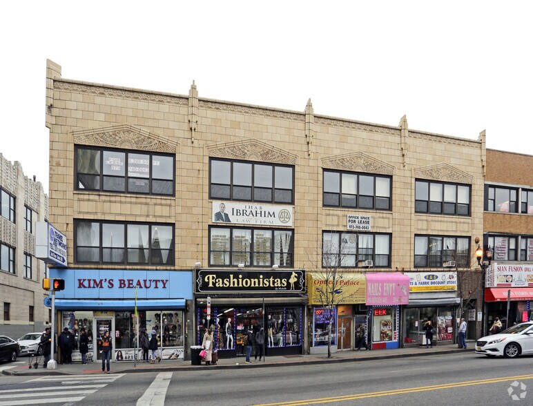 Primary Photo Of 910 Bergen Ave, Jersey City Office For Lease