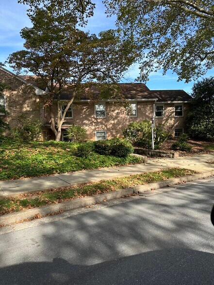 More Photos Of 71 Cedar Ave, Hershey Office For Lease