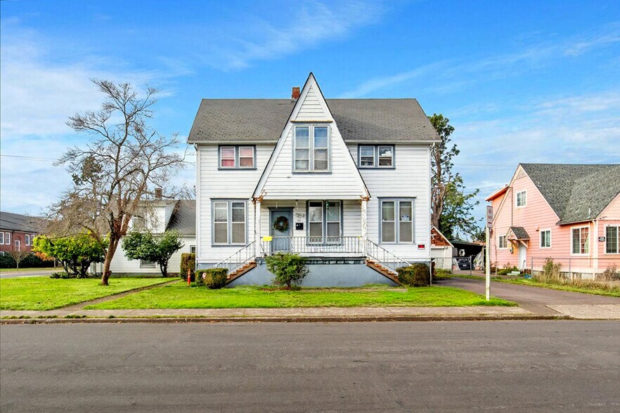 More Photos Of 925 14th St NE, Salem Apartments For Sale