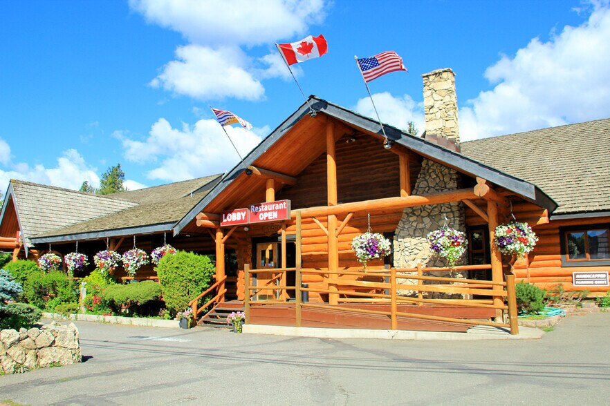 Primary Photo Of 1414 Cariboo Hwy, Clinton Hotel For Sale