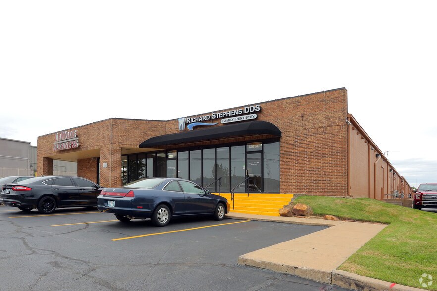 More Photos Of 8005-8316 S Sheridan Rd, Tulsa Unknown For Lease