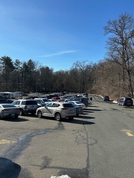 More Photos Of 19 Woodland St, Hartford Medical For Lease