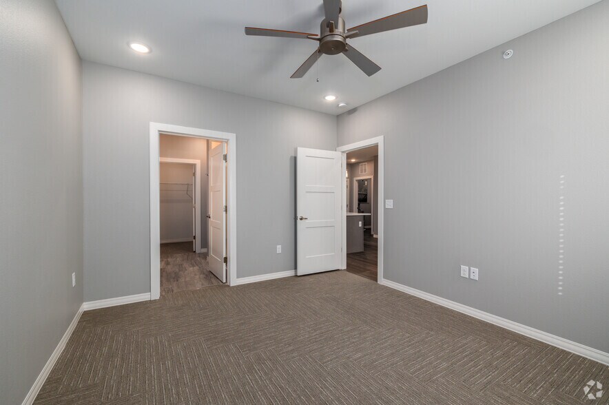 More Photos Of 2620 W Sunshine St, Springfield Apartments For Lease