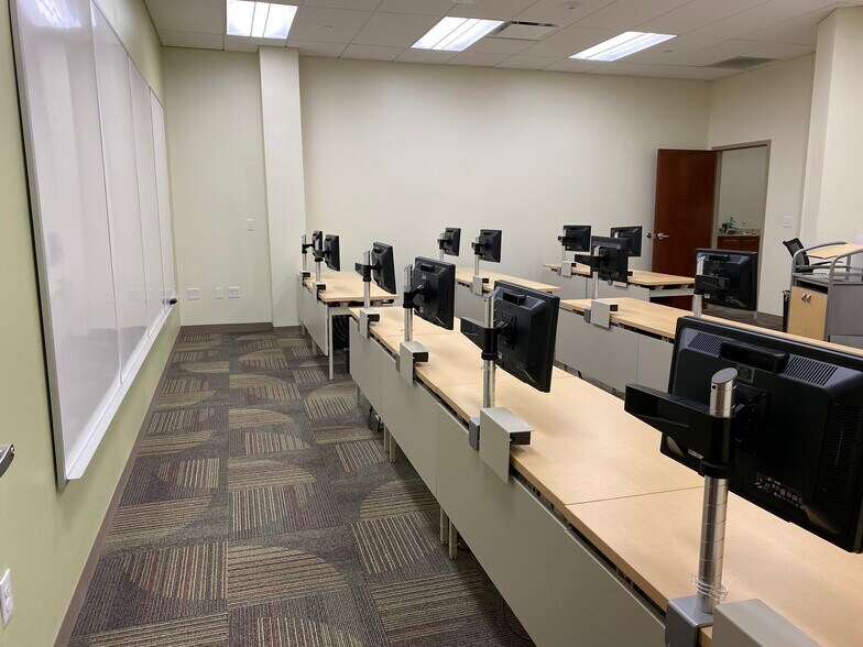 More Photos Of 200 Tracy Way, Charleston Medical For Sale