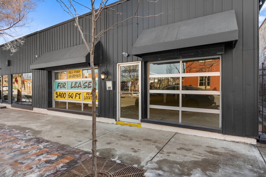 More Photos Of 127 SE 3rd St, Lees Summit Freestanding For Lease