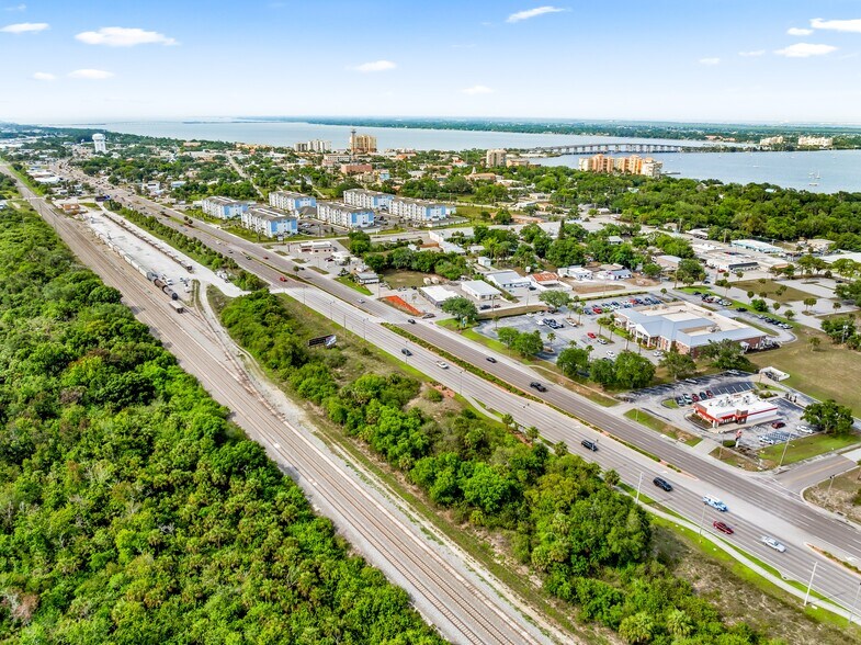 More Photos Of 984 Rockledge Blvd, Rockledge General Retail For Sale