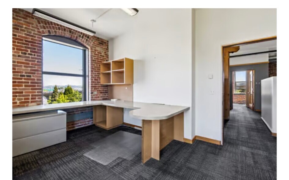 More Photos Of 101 E 26th St, Tacoma Office For Lease