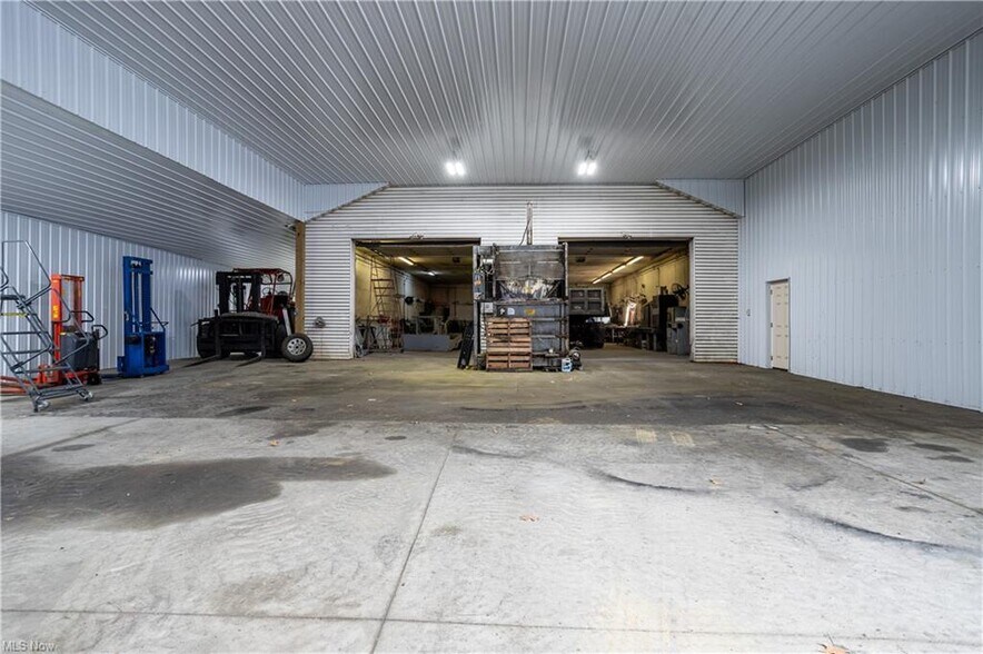 More Photos Of 15355 Old Lincoln Way, Dalton Light Manufacturing For Sale
