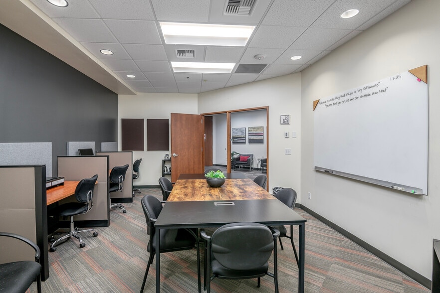 More Photos Of 33434 8th Ave S, Federal Way Office For Lease