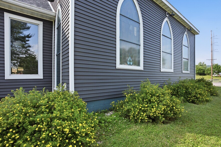 More Photos Of E13887 Highway DL, Merrimac Specialty For Sale