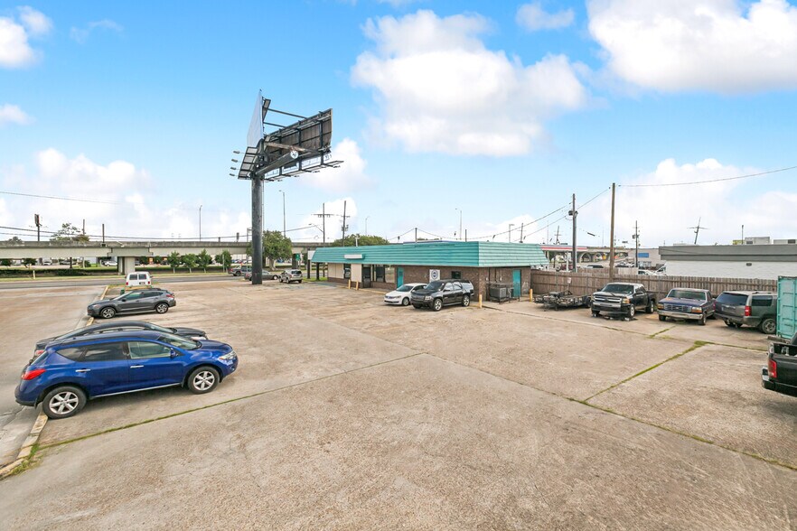 More Photos Of 6241 Westbank Expy, Marrero Restaurant For Sale