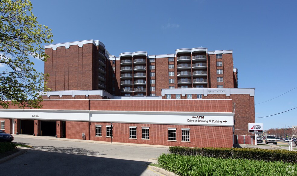 More Photos Of 401-411 S Old Woodward Ave, Birmingham Office Residential For Lease