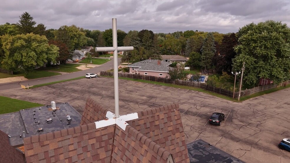 Primary Photo Of 2651 Hamline Ave N, Roseville Religious Facility For Sale