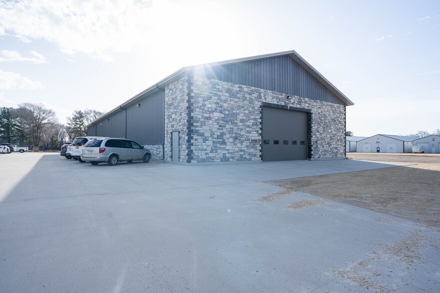 More Photos Of N5550 County Road Z, Onalaska Flex For Sale