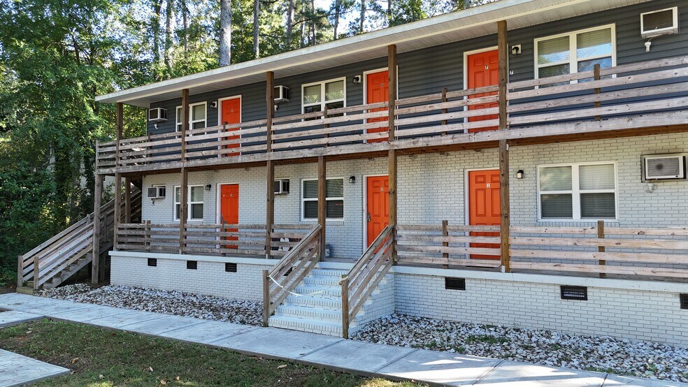 More Photos Of 808 College Ave, Clemson Apartments For Sale