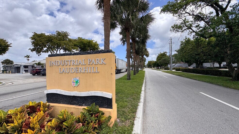 More Photos Of 3628-3682 NW 16th St, Lauderhill Light Manufacturing For Sale