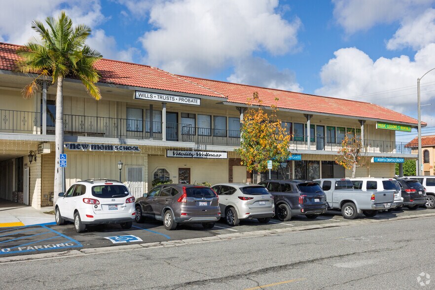 More Photos Of 10900-10956 Los Alamitos Blvd, Los Alamitos Unknown For Lease