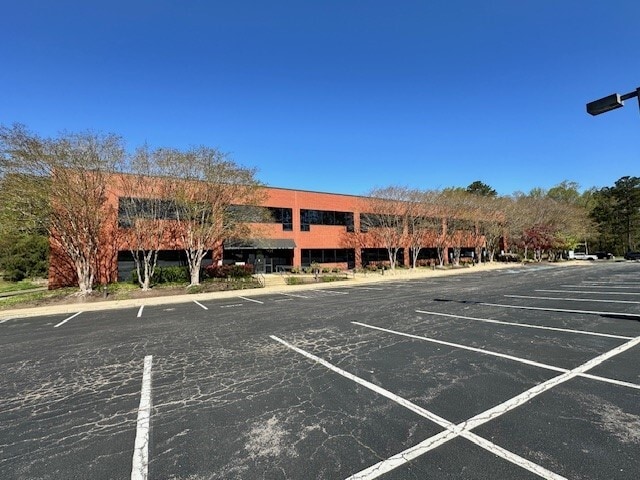 More Photos Of 9881 Mayland Dr, Richmond Office For Sale