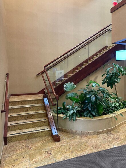 More Photos Of 470 Franklin Tpke, Ramsey Medical For Lease