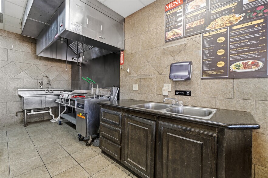 More Photos Of 3211 Fm-1960 Rd, Houston Carwash For Sale