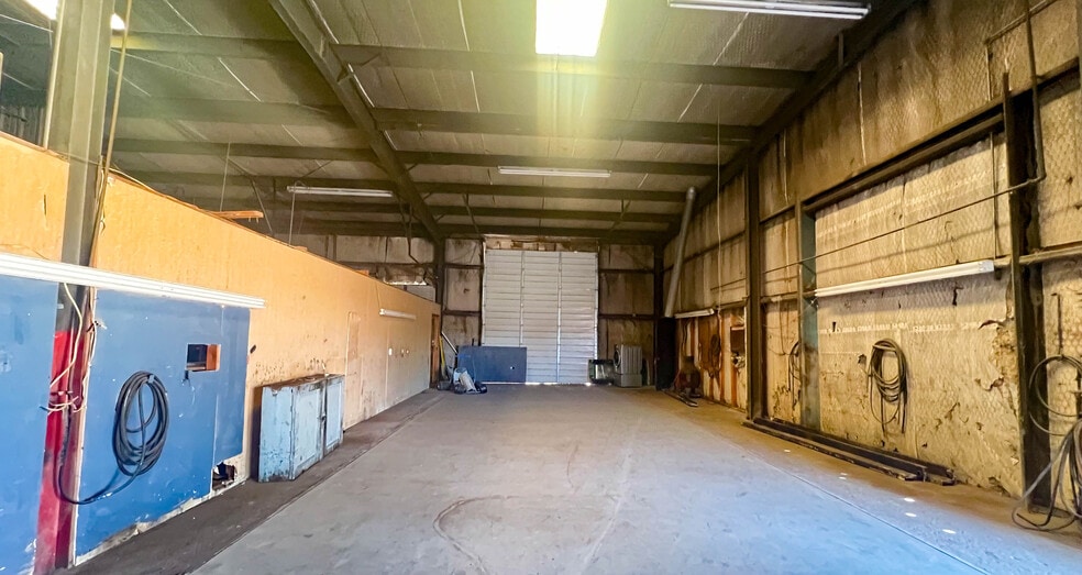 More Photos Of 3801 SE 22nd Ave, Amarillo Warehouse For Sale