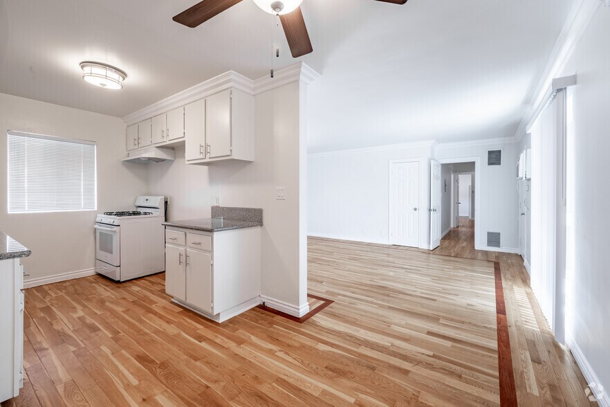 More Photos Of 6635 Wilkinson Ave, North Hollywood Apartments For Sale