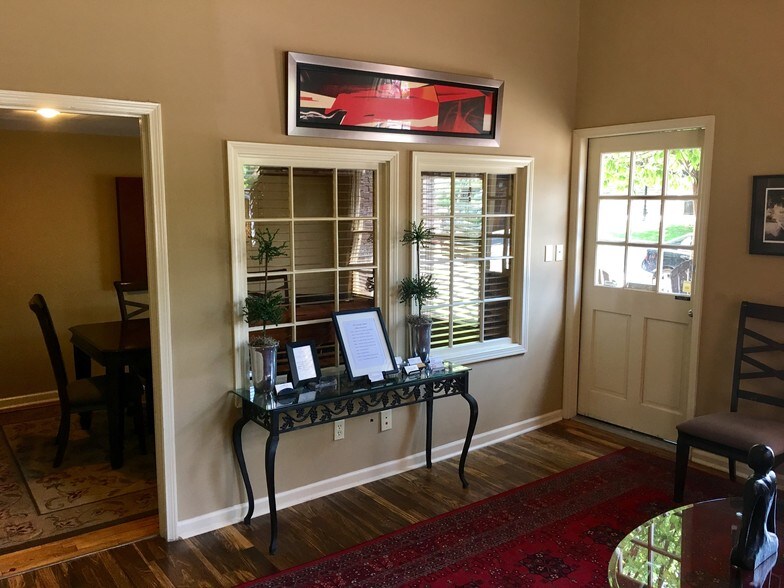 More Photos Of 201 East Side Sq, Huntsville Loft Creative Space For Lease