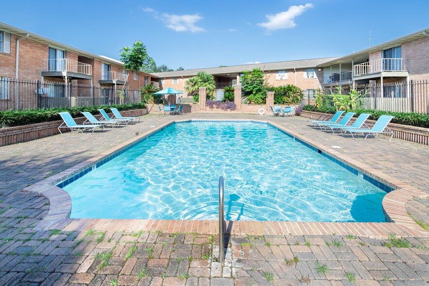 More Photos Of 1901 Lafayette St, Gretna Apartments For Sale