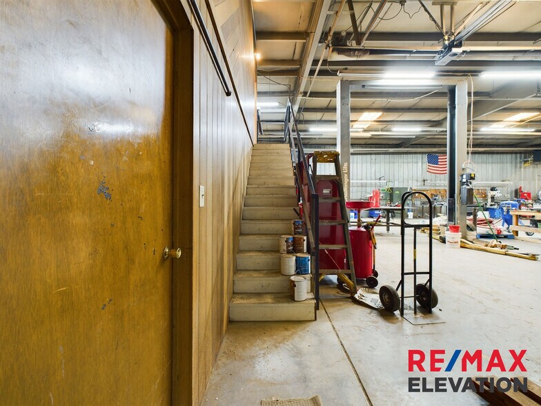 More Photos Of 699 Lane 9, Powell Industrial For Sale