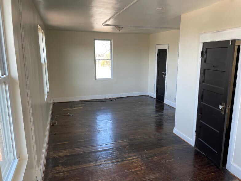 More Photos Of 3938 Benning Rd NE, Washington Office Residential For Sale