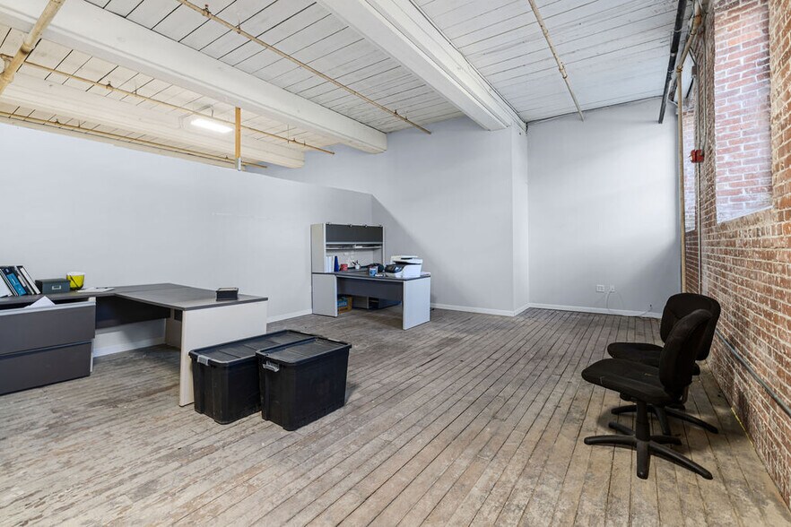 More Photos Of 28 Anawan St, Fall River Manufacturing For Sale