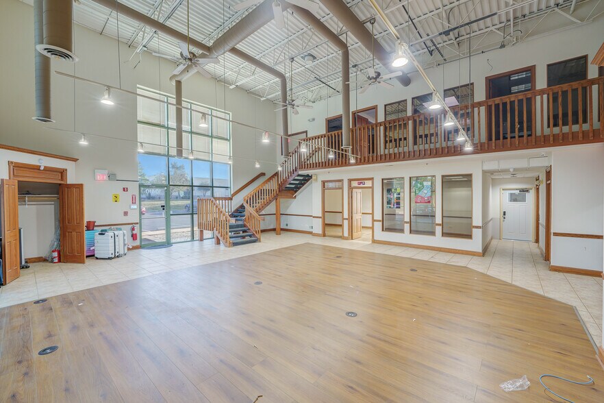 More Photos Of 10410-10426 163rd Pl, Orland Park Manufacturing For Sale