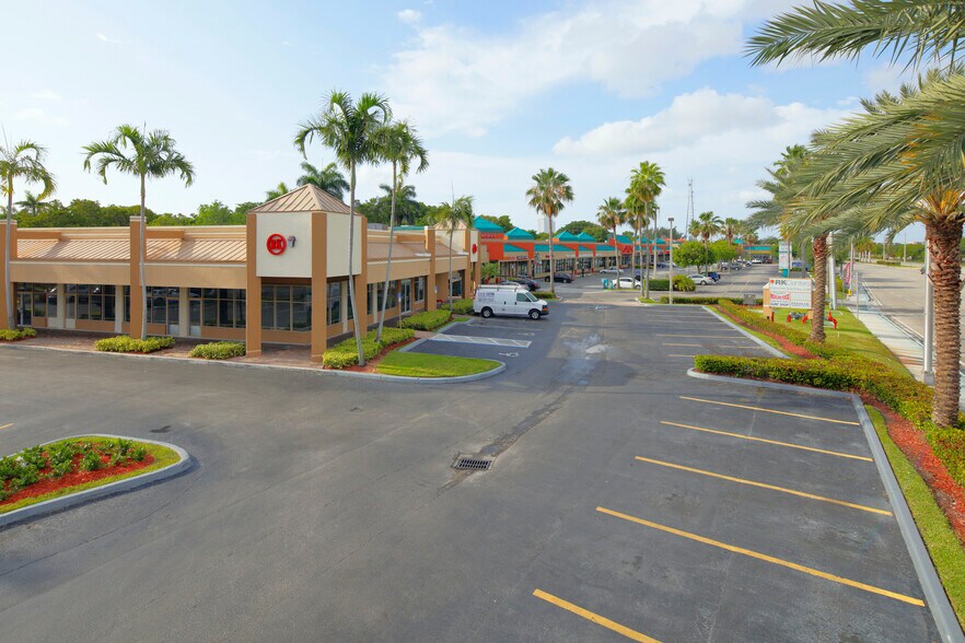 Primary Photo Of 16101-16173 Biscayne Blvd, North Miami Beach Coworking Space