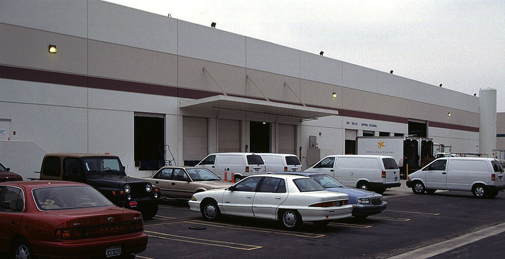 More Photos Of 909 E 236th St, Carson Warehouse For Lease