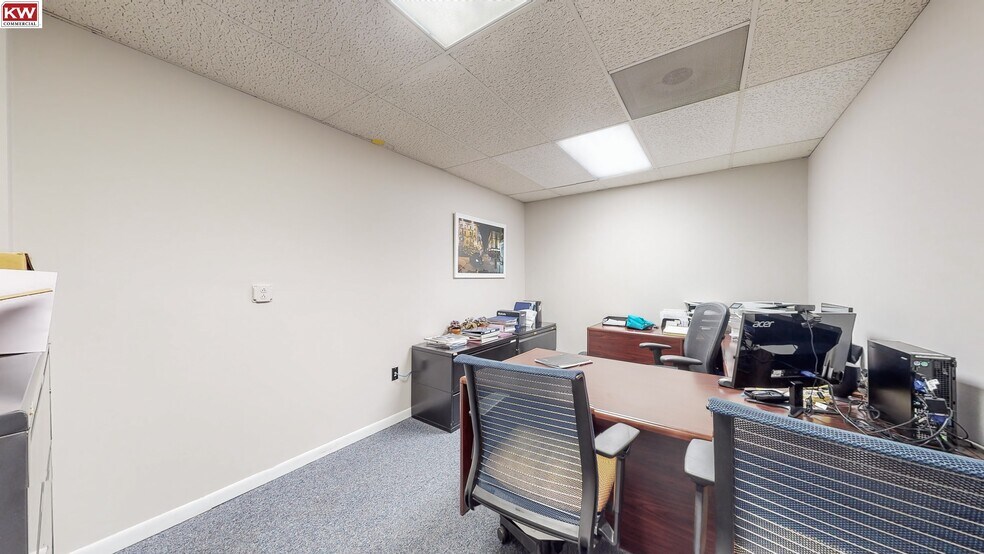More Photos Of 707-717 N Iowa Ave, Villa Park Office For Sale