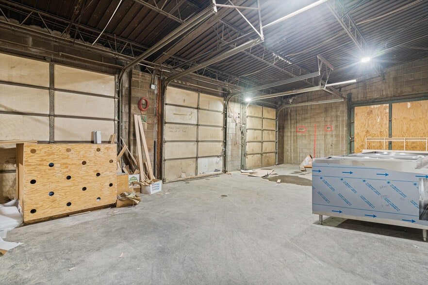 More Photos Of 1641 Crystal Ave, Kansas City Warehouse For Sale