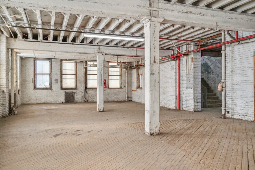 More Photos Of 2916 Weikel St, Philadelphia Warehouse For Sale