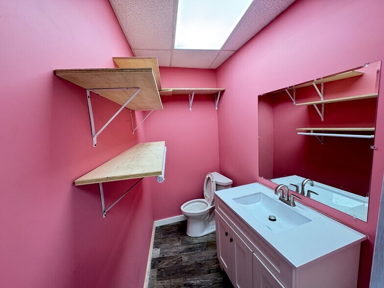 More Photos Of 3 Pearl St, Mystic Storefront Retail Residential For Lease