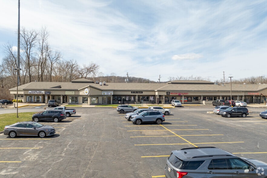 More Photos Of 1562 Akron Peninsula Rd, Akron Storefront For Sale