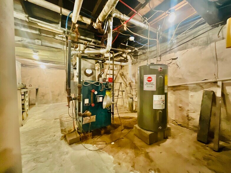 More Photos Of 334 Columbus Ave, Pittsfield Warehouse For Sale