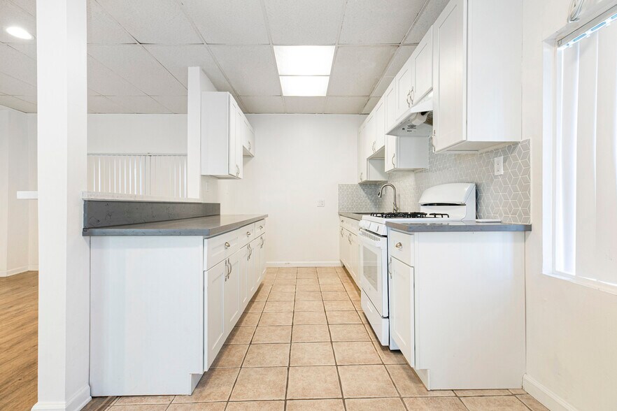 More Photos Of 1138 N Parish Pl, Burbank Apartments For Sale