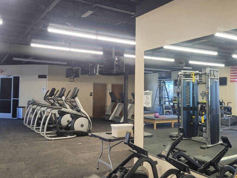 More Photos Of 12185 New World Dr, El Paso Medical For Sale