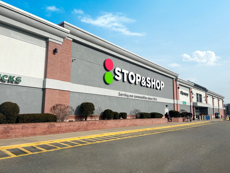 Primary Photo Of 220 Route 12, Groton Unknown For Lease