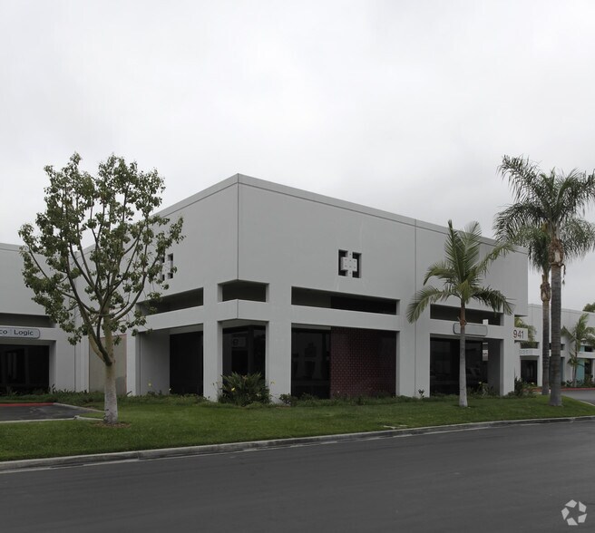 More Photos Of 941 Via Rodeo, Placentia Warehouse For Lease