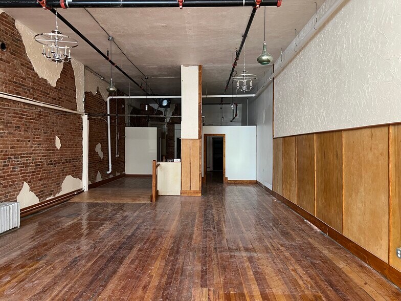 More Photos Of 621-623 Main St, Canon City Storefront For Lease