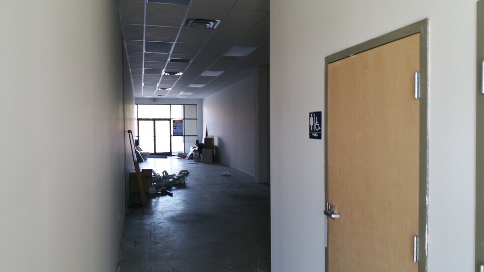 More Photos Of 200 Linden Square Dr, Bristol Unknown For Lease