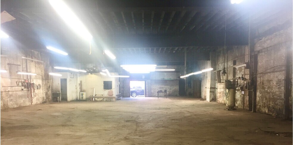 More Photos Of 546 E 170th St, Bronx Distribution For Lease