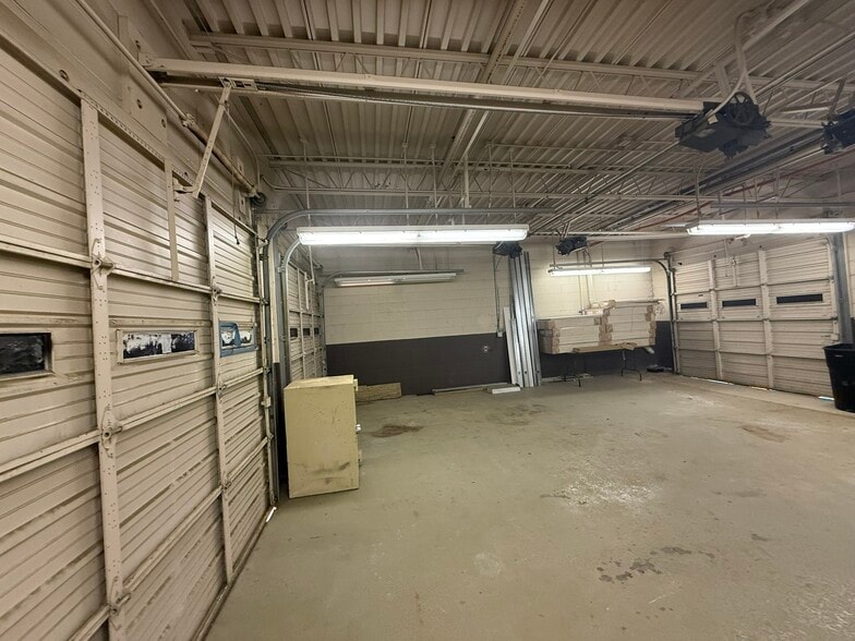 More Photos Of 223 NE Loop 820, Hurst Office For Sale